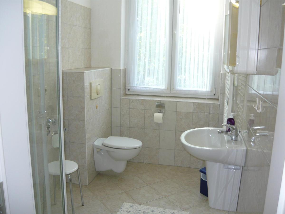 Schoene Wohnung Nossentiner Huette エクステリア 写真