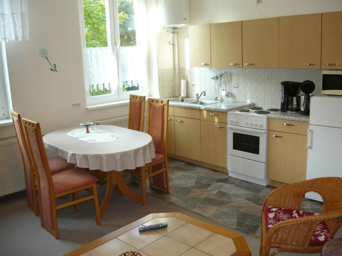 Schoene Wohnung Nossentiner Huette エクステリア 写真
