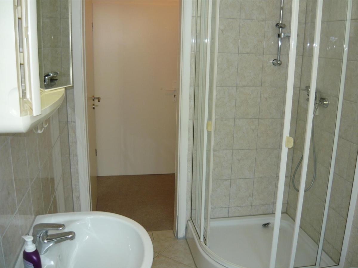 Schoene Wohnung Nossentiner Huette エクステリア 写真