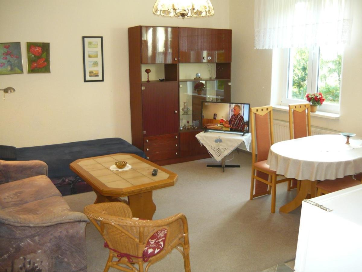 Schoene Wohnung Nossentiner Huette エクステリア 写真